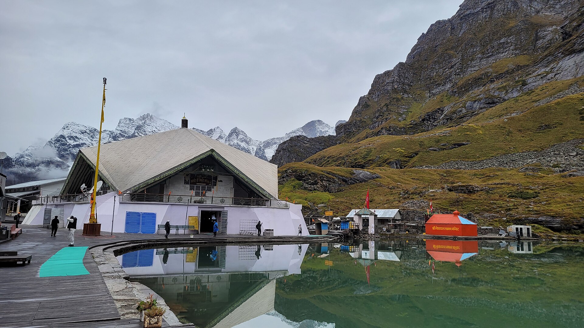 Sri Hemkund Sahib and its glacial lake, Uttarakhand