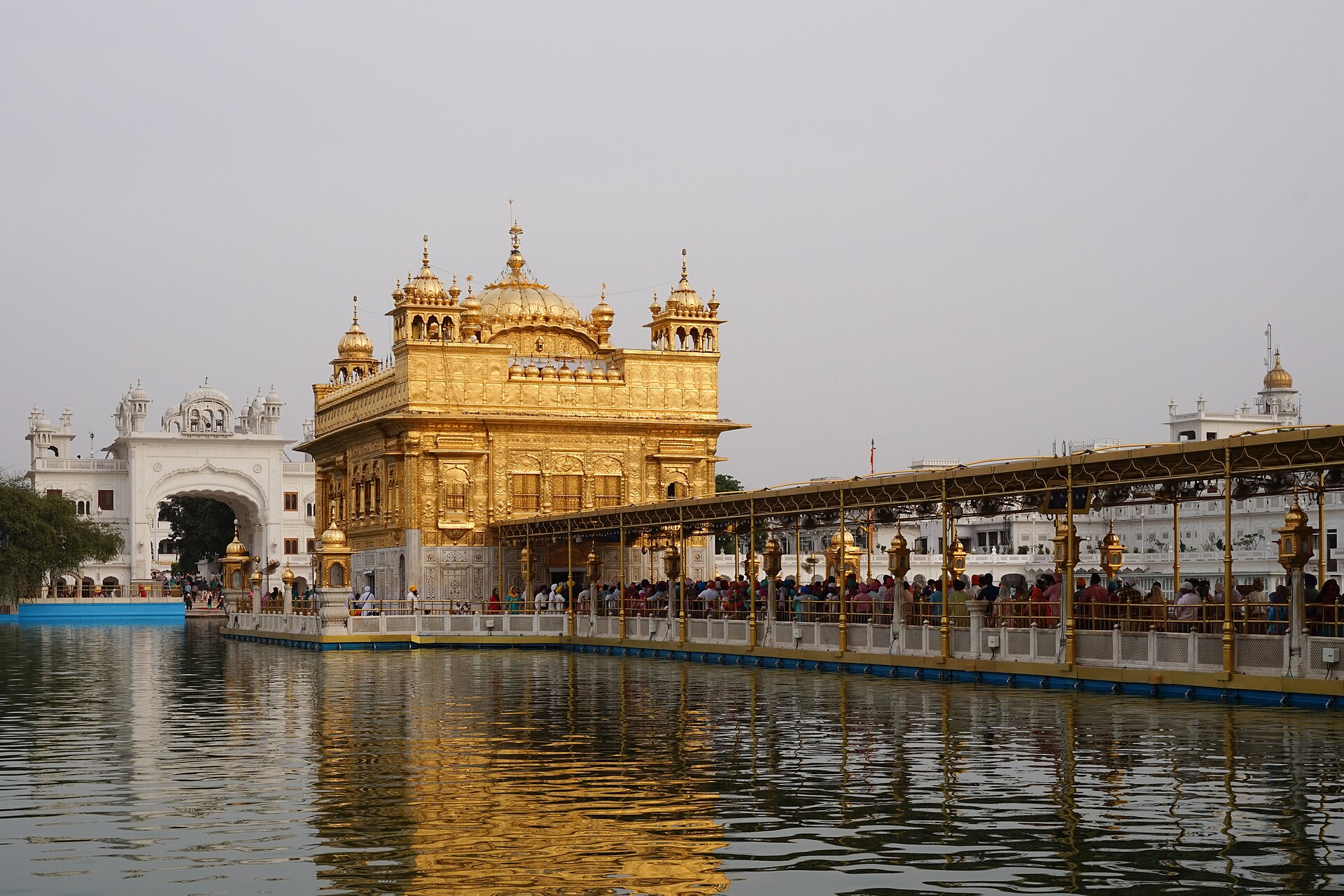 Sri Harmandir Sahib, daytime view across the Amrit Sarovar