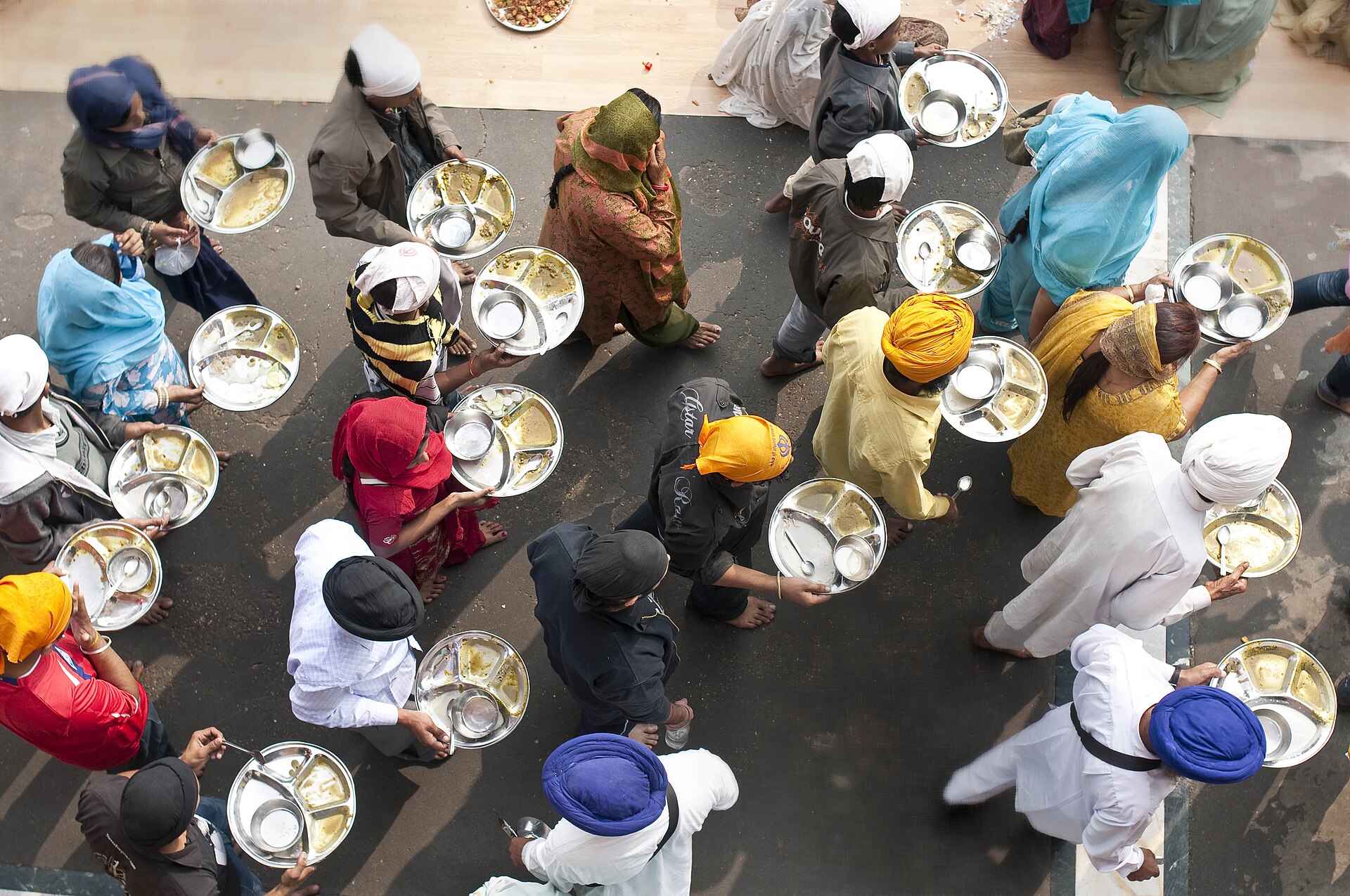 Langar seva at Sri Harmandir Sahib, Amritsar