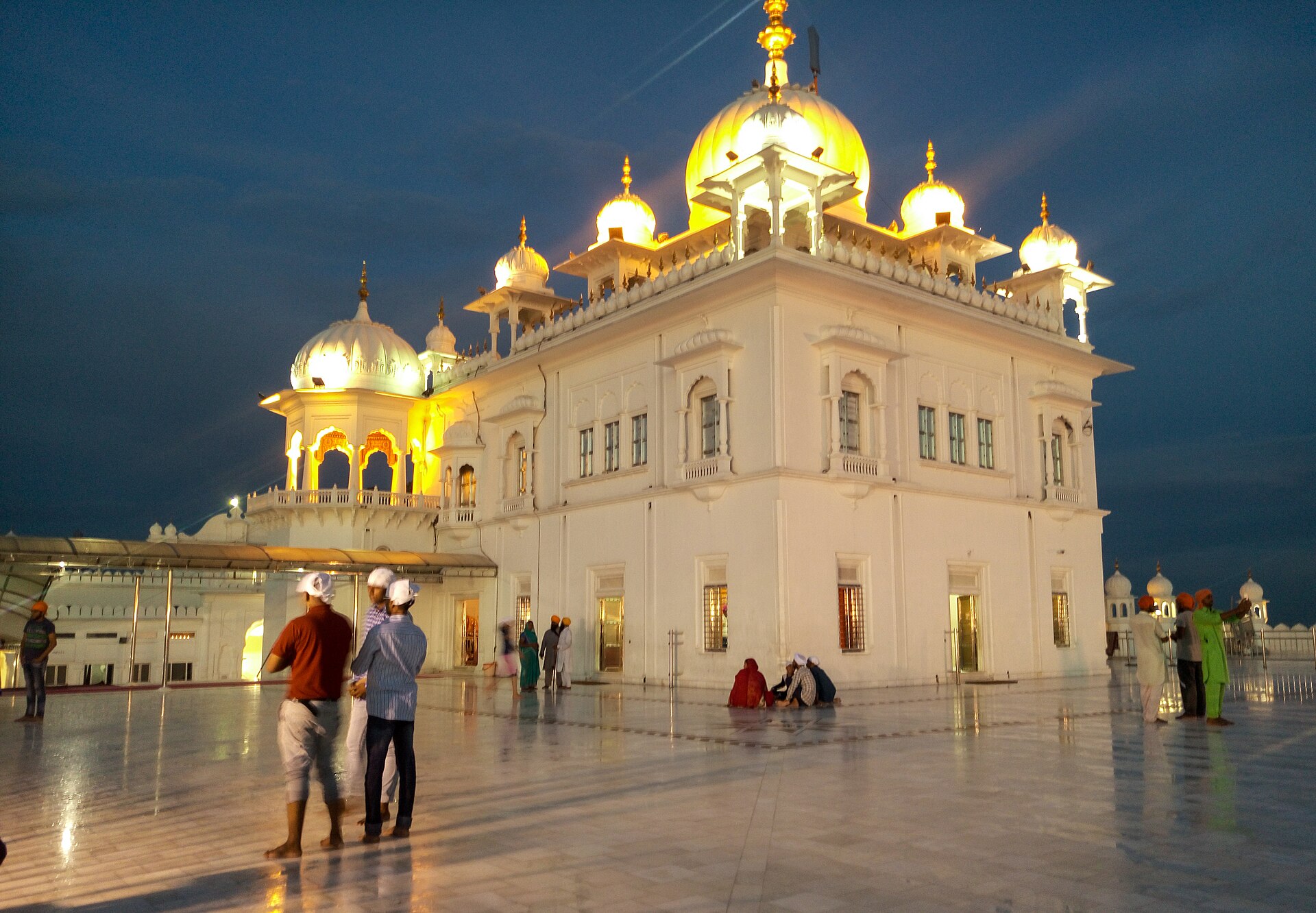 Takht Sri Keshgarh Sahib at dusk, Anandpur Sahib