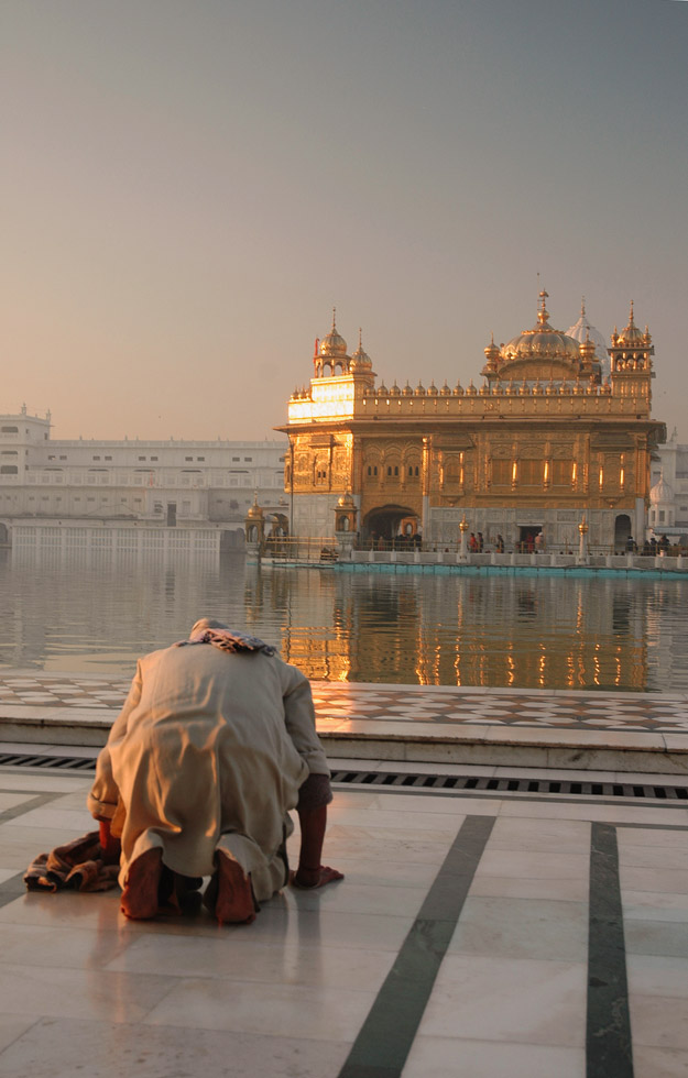 Devotee at Harmandir Sahib